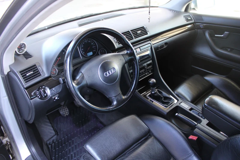 Audi A4 1.8T, снимка 7 - Автомобили и джипове - 52978262