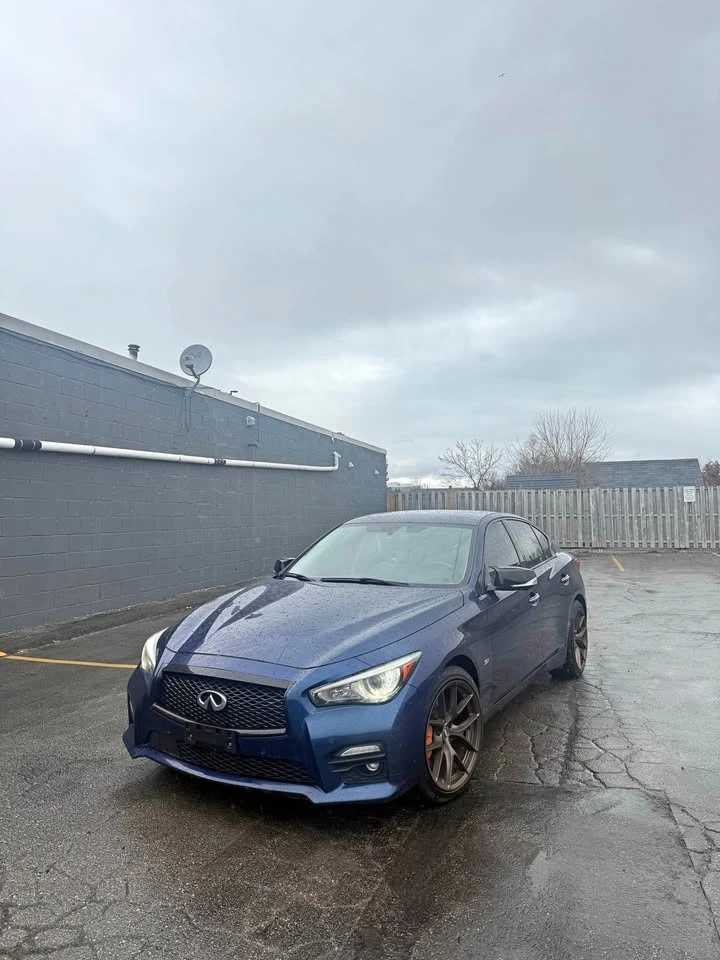 Infiniti Q50 * S Redsport 400* 