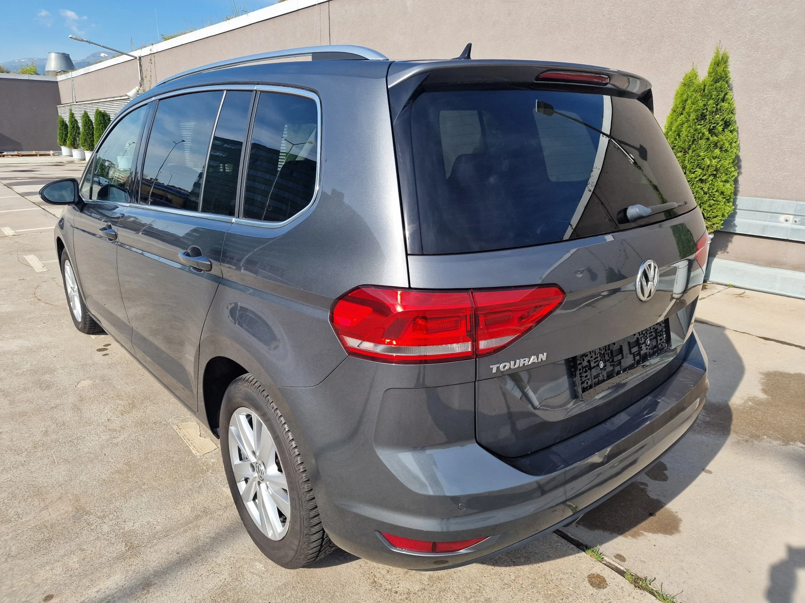 VW Touran 2.0 TDI - изображение 7