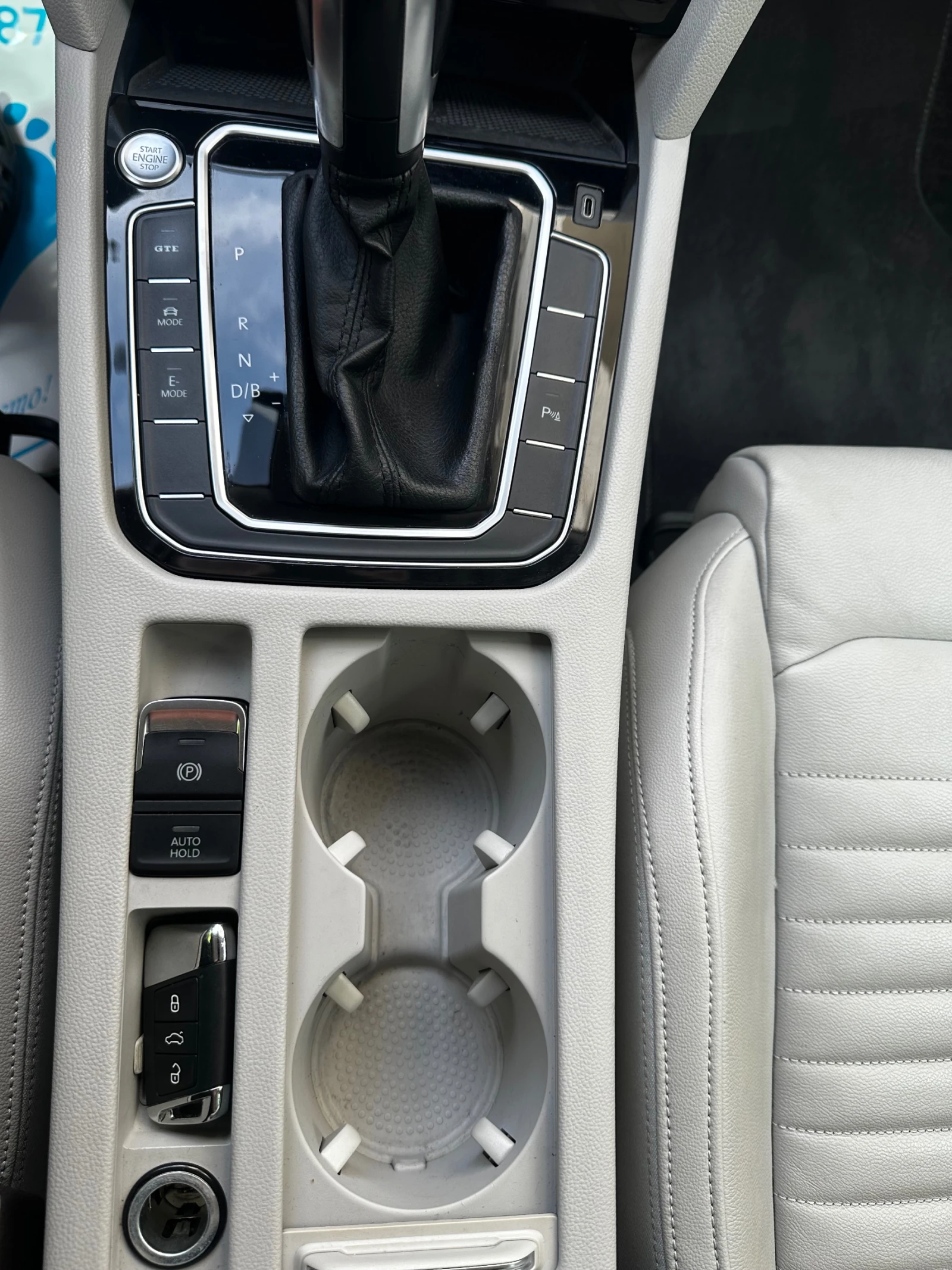 VW Passat GTE - изображение 10