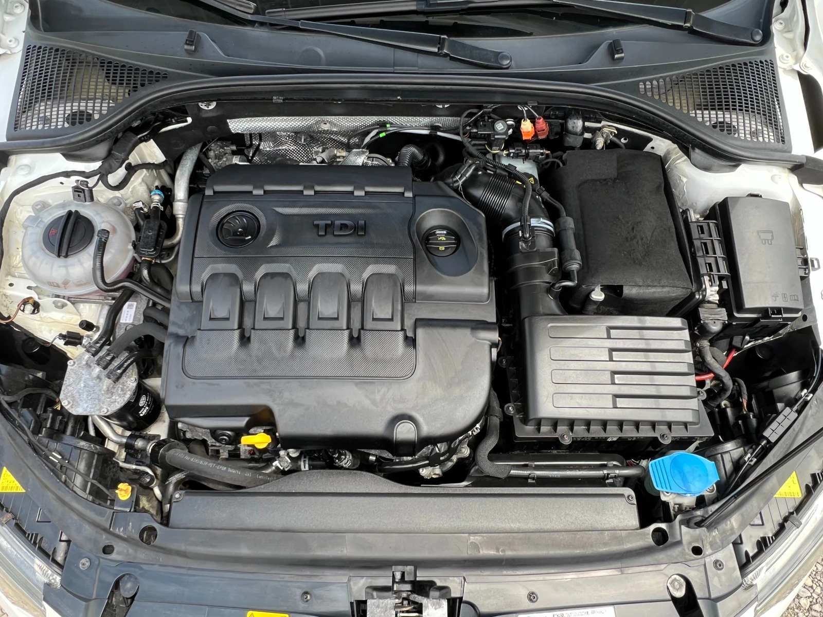 Skoda Octavia 2.0TDI 4x4/НАВИГАЦИЯ/Парктроници/Серв. история/ - изображение 9