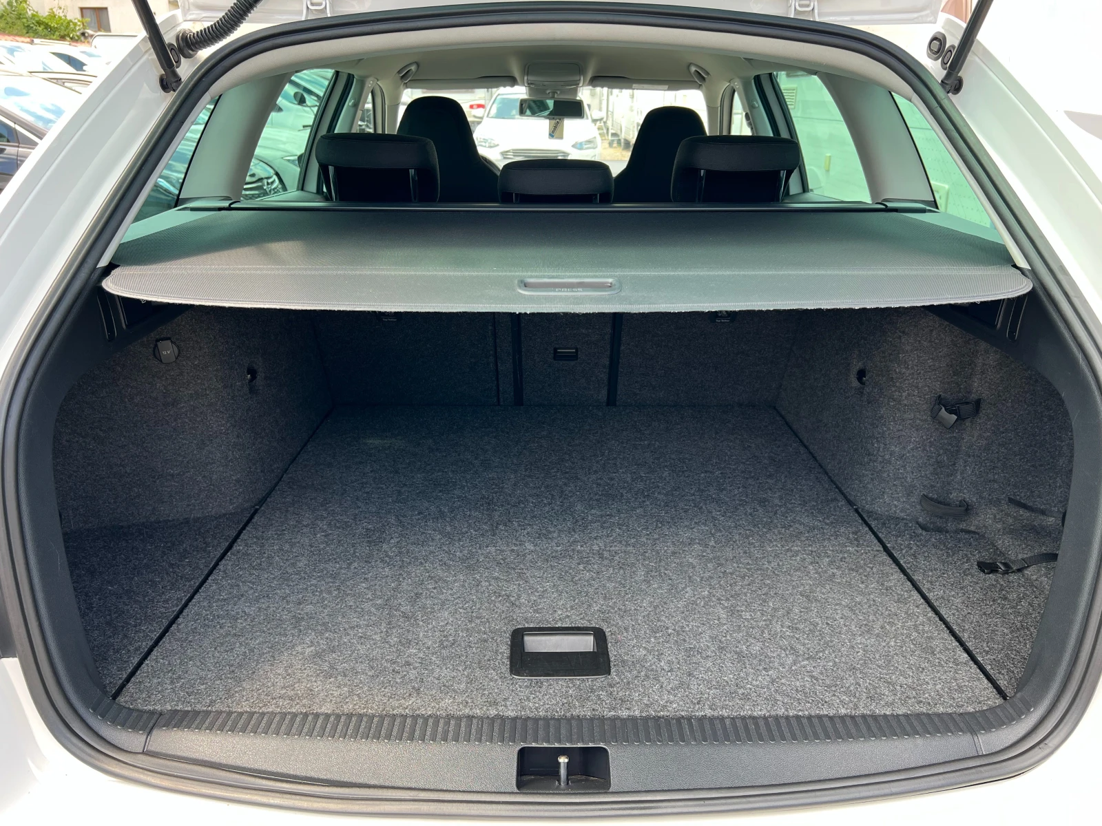 Skoda Octavia 2.0TDI 4x4/НАВИГАЦИЯ/Парктроници/Серв. история/ - изображение 10