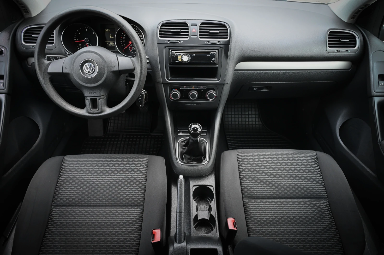 VW Golf 1.6 TDI - изображение 10