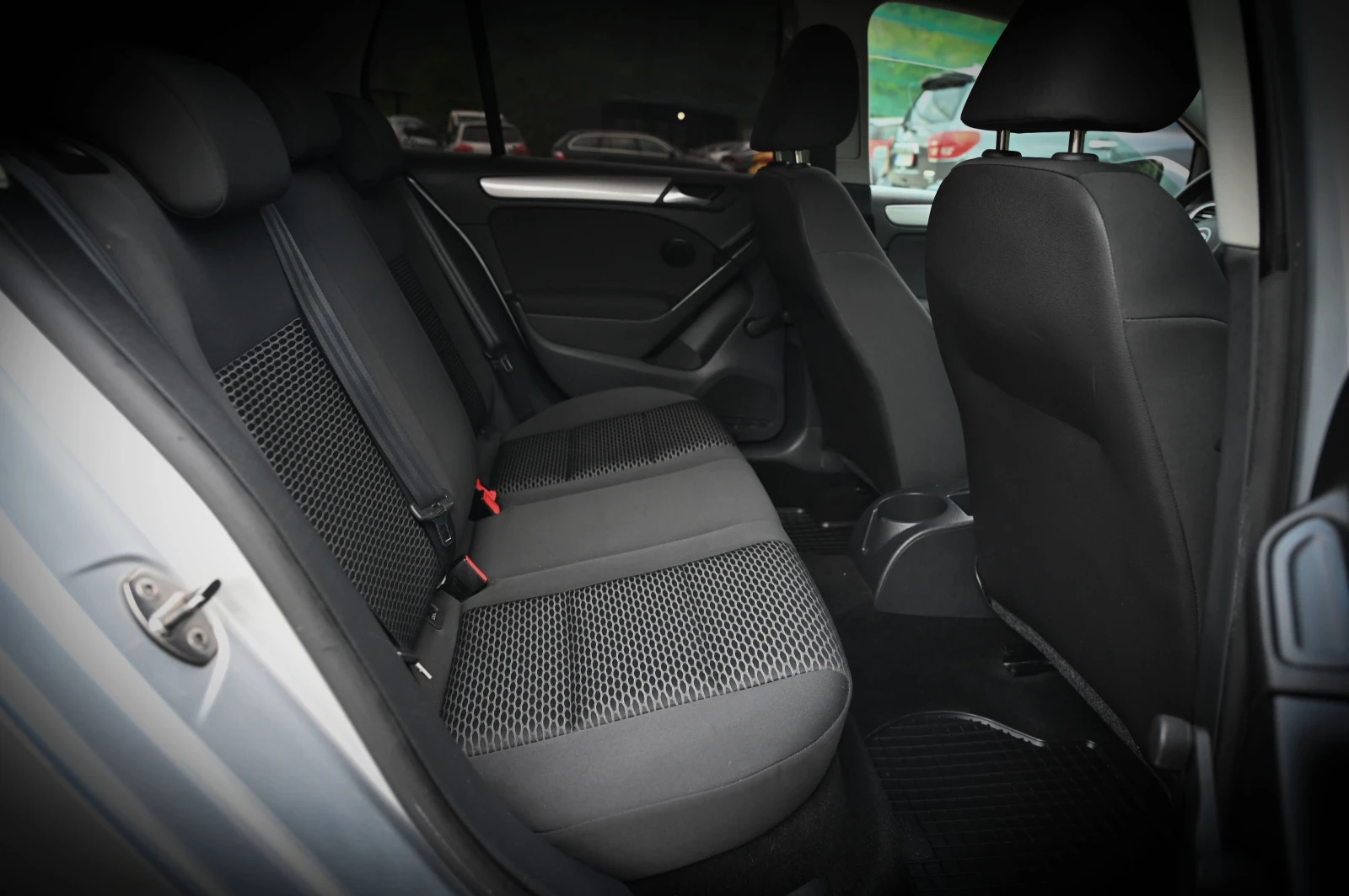 VW Golf 1.6 TDI | Mobile.bg   12