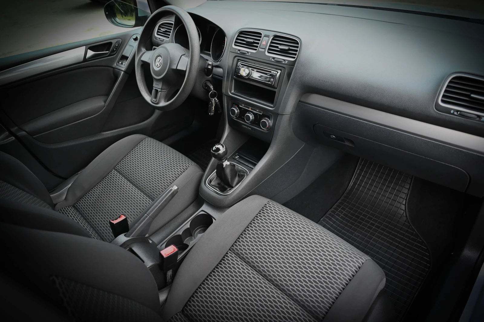 VW Golf 1.6 TDI | Mobile.bg   11