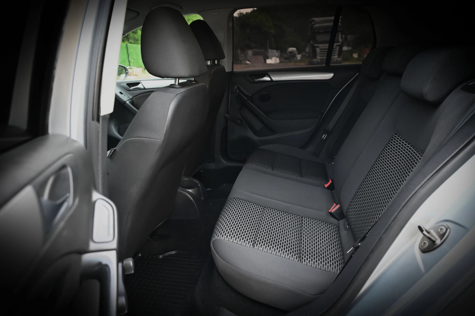 VW Golf 1.6 TDI | Mobile.bg   13