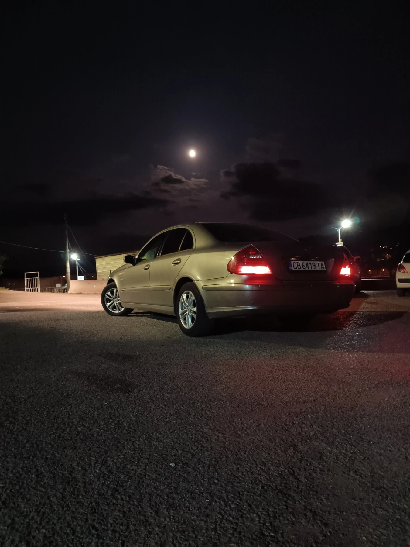 Mercedes-Benz E 270 Classic Ръчка - изображение 6