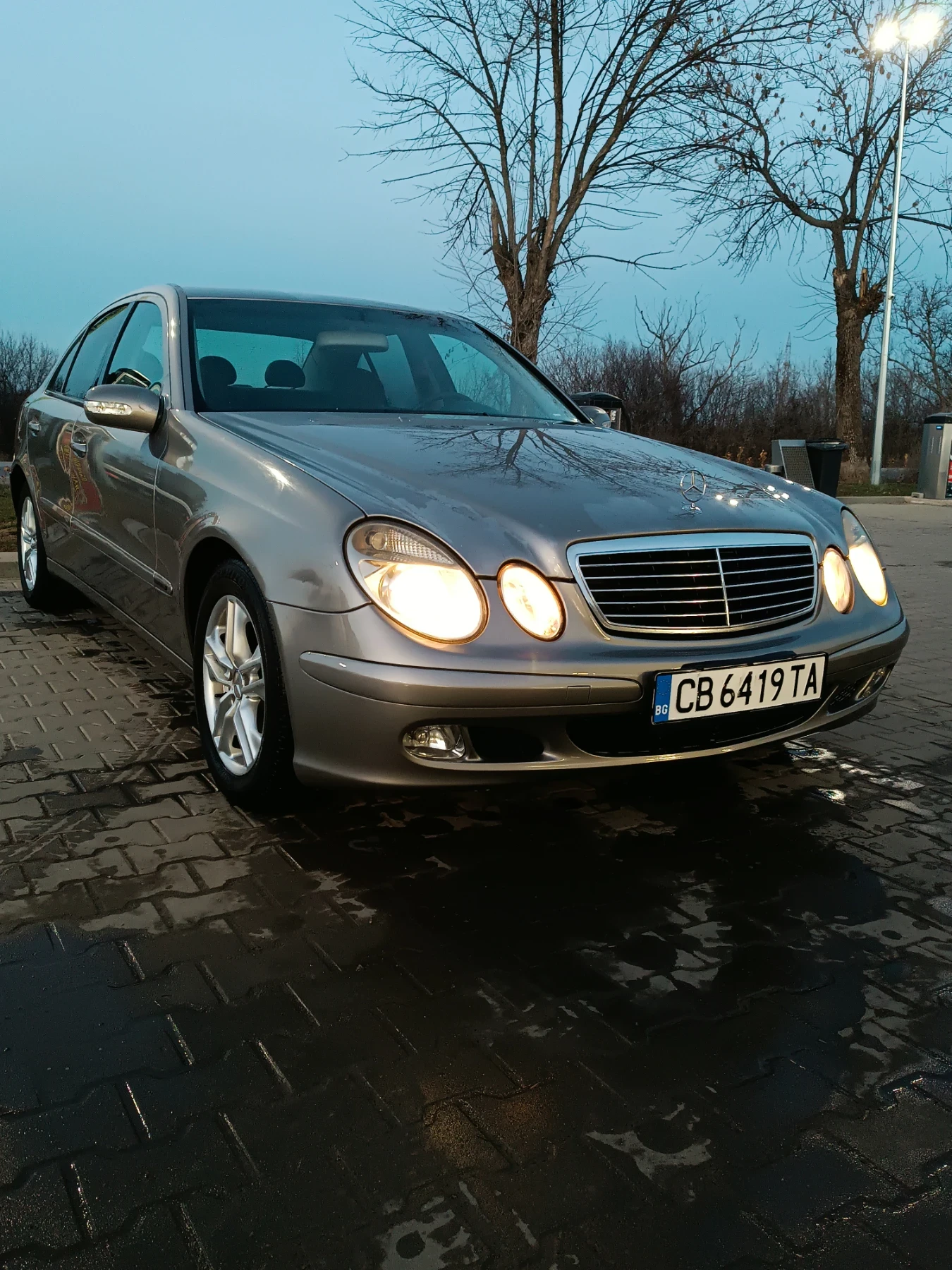 Mercedes-Benz E 270 Classic Ръчка - изображение 5