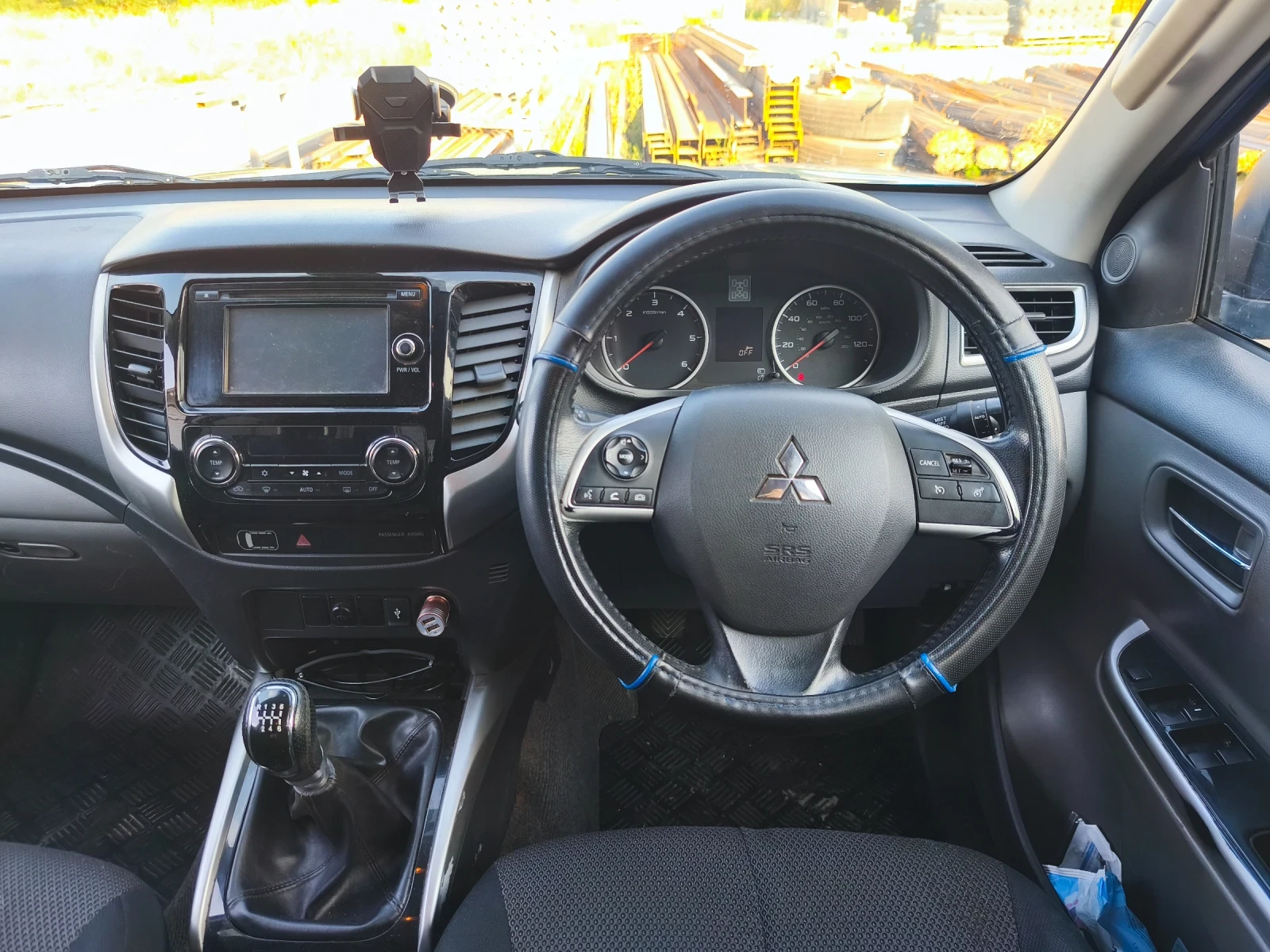 Mitsubishi L200 TITAN РЪЧКА , снимка 12 - Автомобили и джипове - 53403924