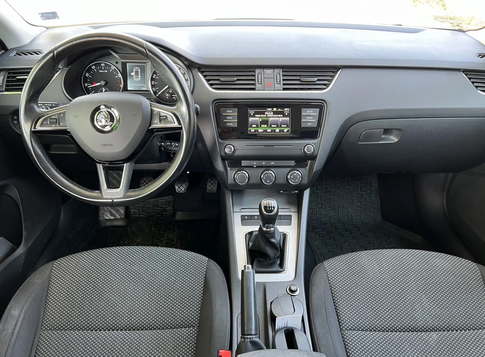 Skoda Octavia 1.2 TSI/COMBI/AMBITION/PARKTRONIC/86K KM/, снимка 15 - Автомобили и джипове - 53707509