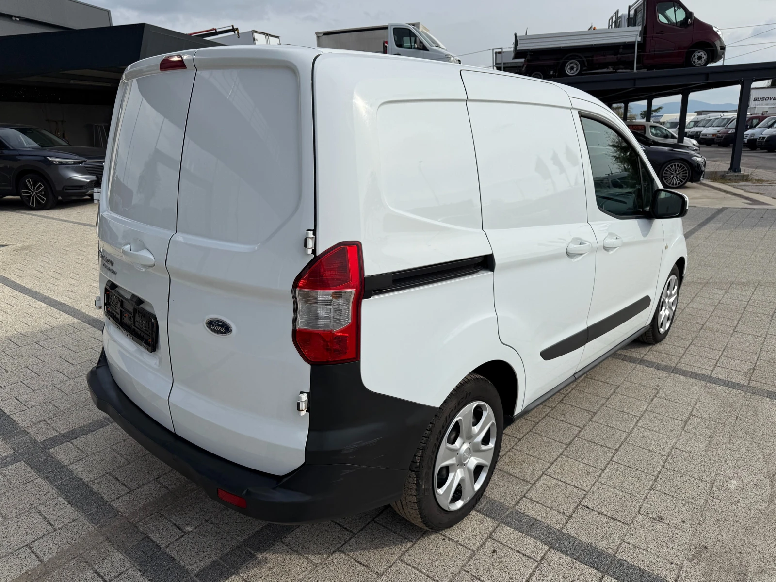 Ford Courier 1.5TDCI Клима Euro 6B , снимка 7 - Автомобили и джипове - 53894878