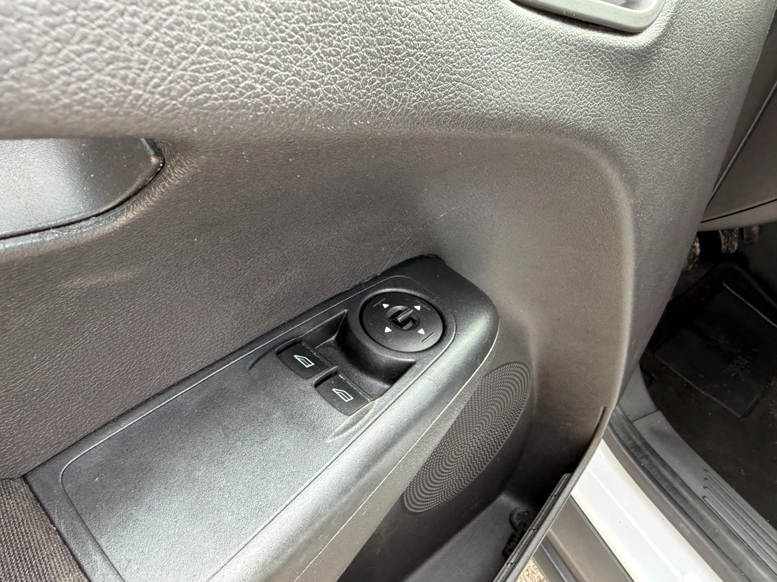 Ford Courier 1.5TDCI Клима Euro 6B , снимка 15 - Автомобили и джипове - 53894878