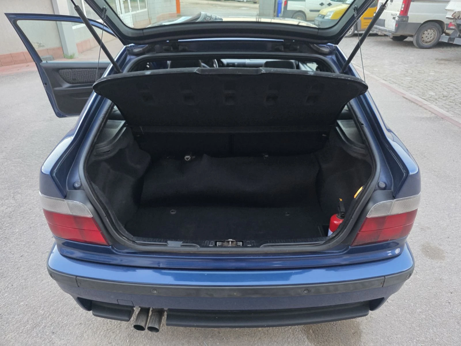 BMW 323 TI, снимка 7 - Автомобили и джипове - 54422064