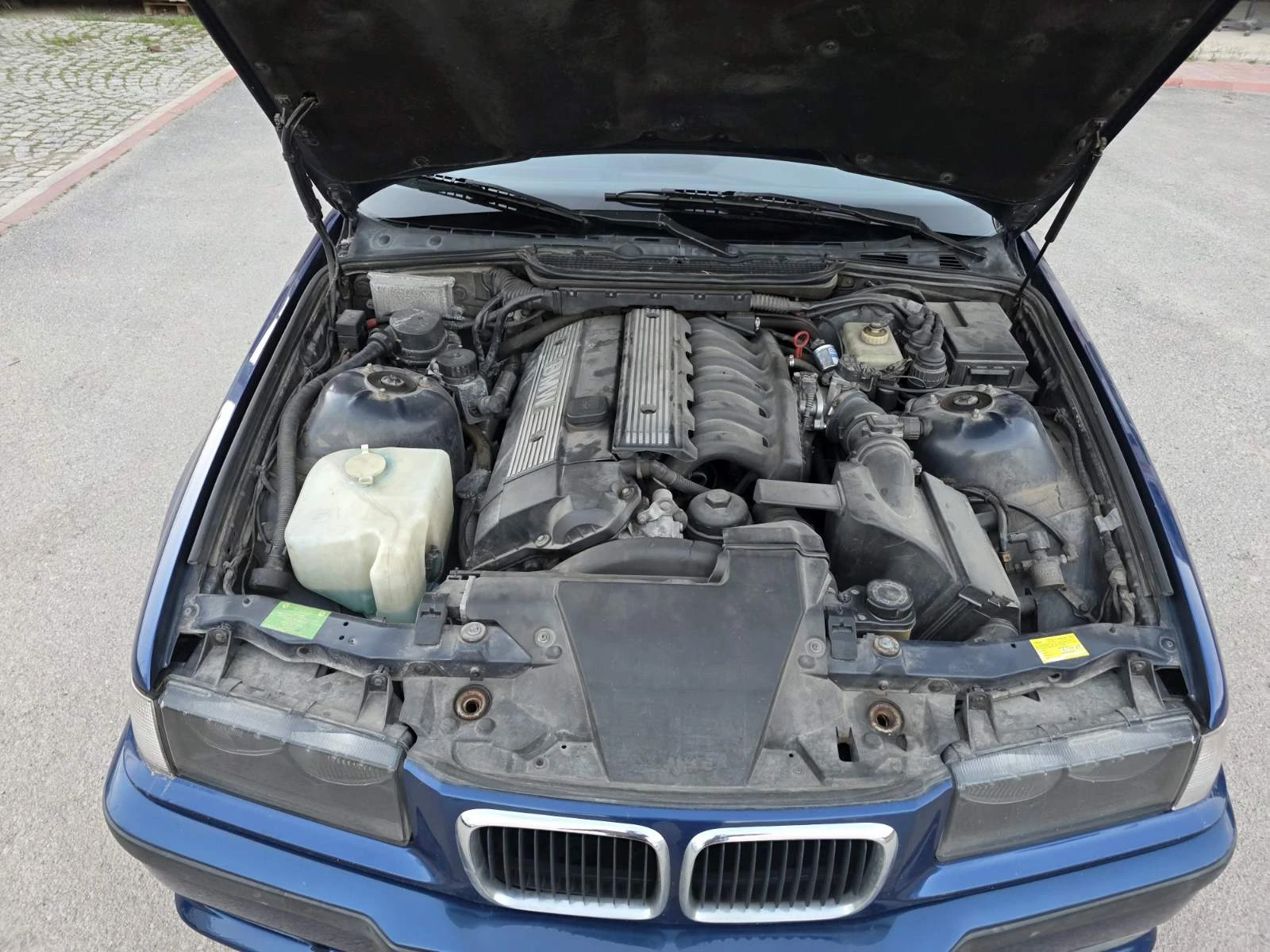 BMW 323 TI, снимка 12 - Автомобили и джипове - 54422064