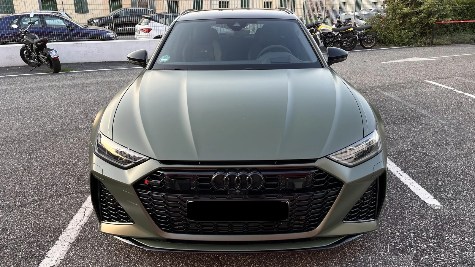 Audi Rs6 Avant Performance 4.0 TFSI V8 Quattro , снимка 2 - Автомобили и джипове - 54421876
