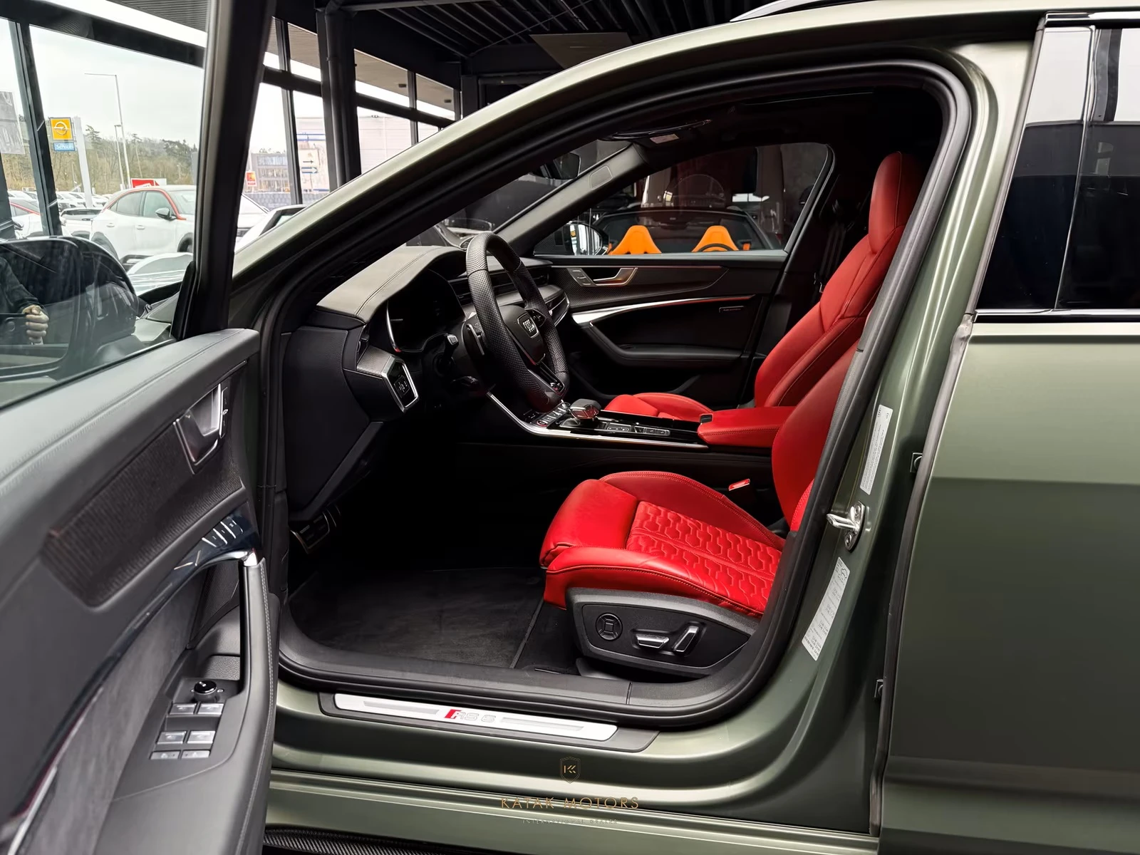 Audi Rs6 Avant Performance 4.0 TFSI V8 Quattro , снимка 10 - Автомобили и джипове - 54421876