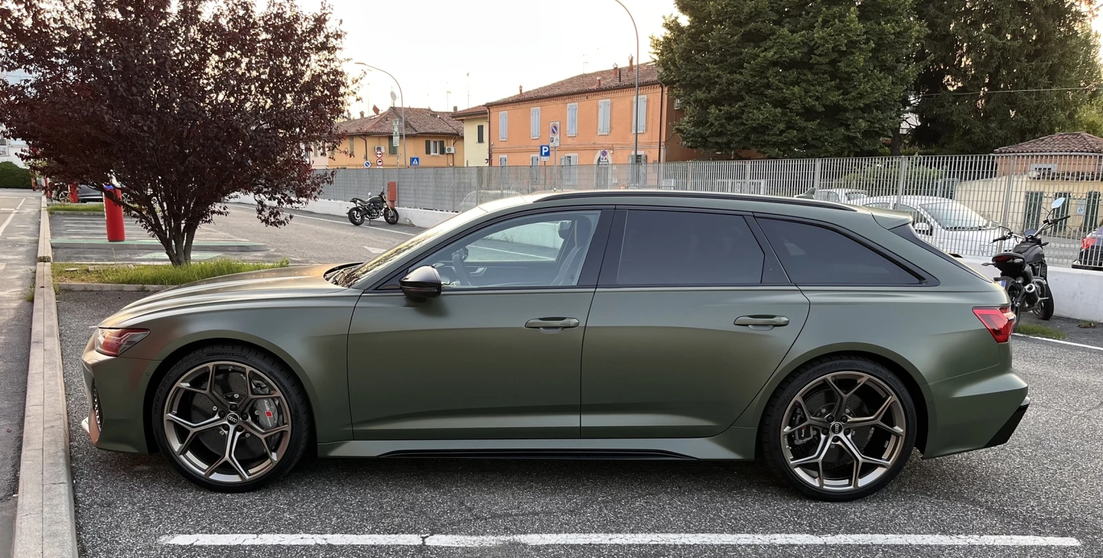 Audi Rs6 Avant Performance 4.0 TFSI V8 Quattro , снимка 7 - Автомобили и джипове - 54421876