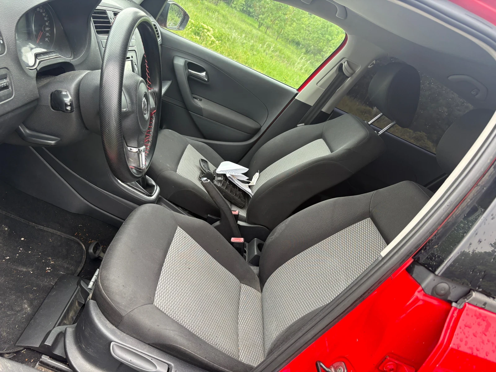 VW Polo 1.6 TDI, снимка 9 - Автомобили и джипове - 54579014