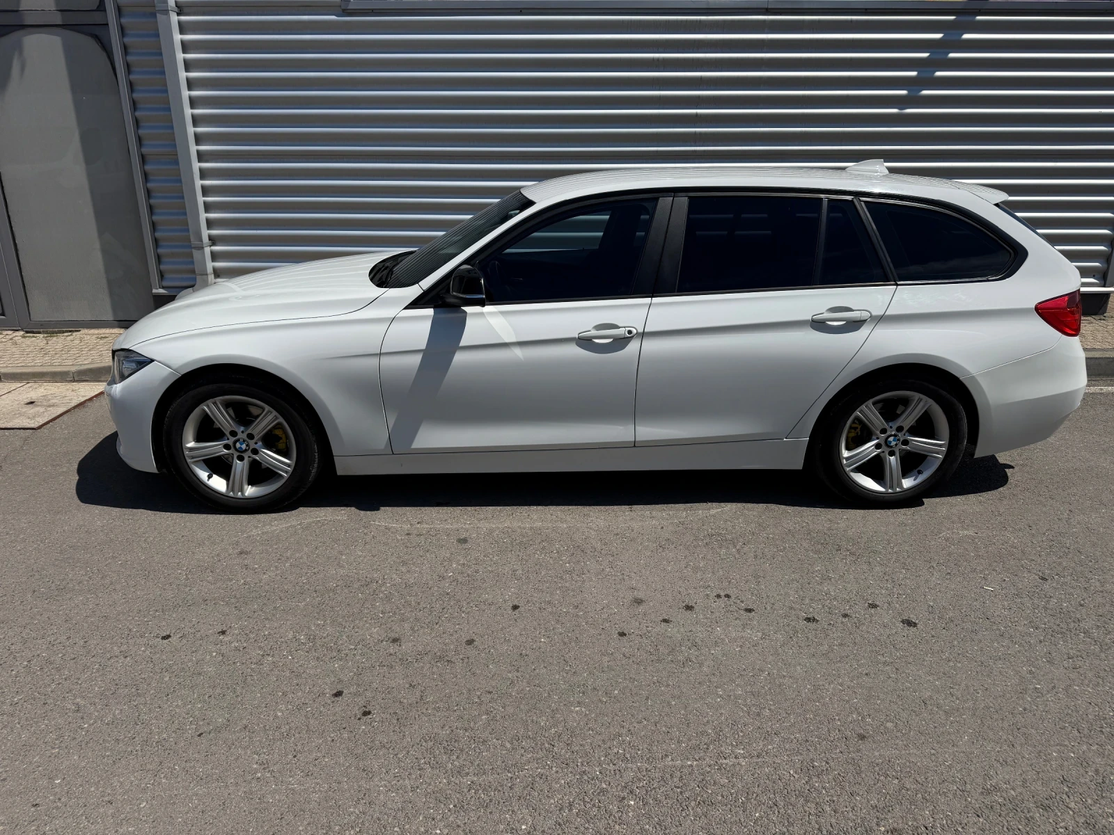 BMW 320 2.0d+ 184kc+ Automatic+ Led+ Multi, снимка 2 - Автомобили и джипове - 54881101