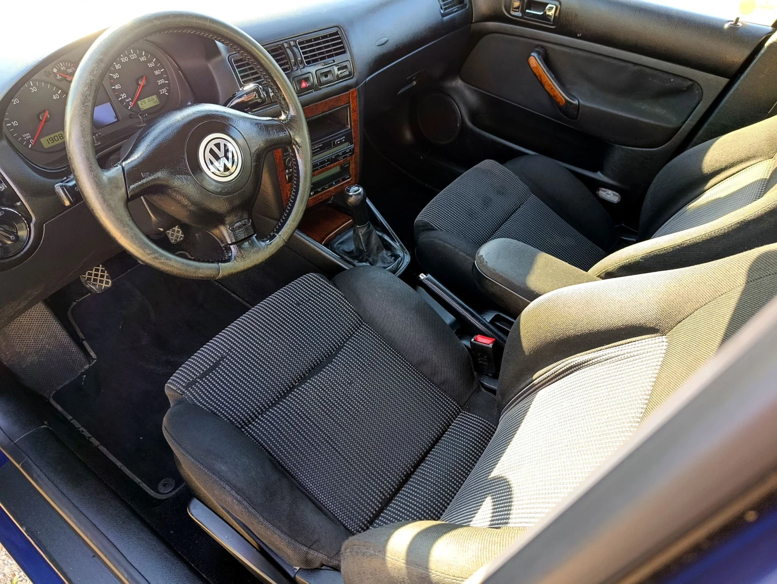 VW Bora 1, 9 TDI, снимка 6 - Автомобили и джипове - 54949200