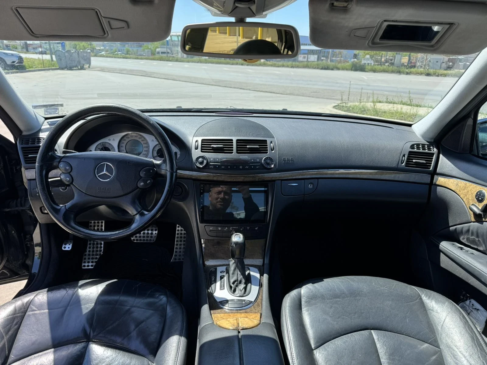 Mercedes-Benz E 320, снимка 9 - Автомобили и джипове - 55085018