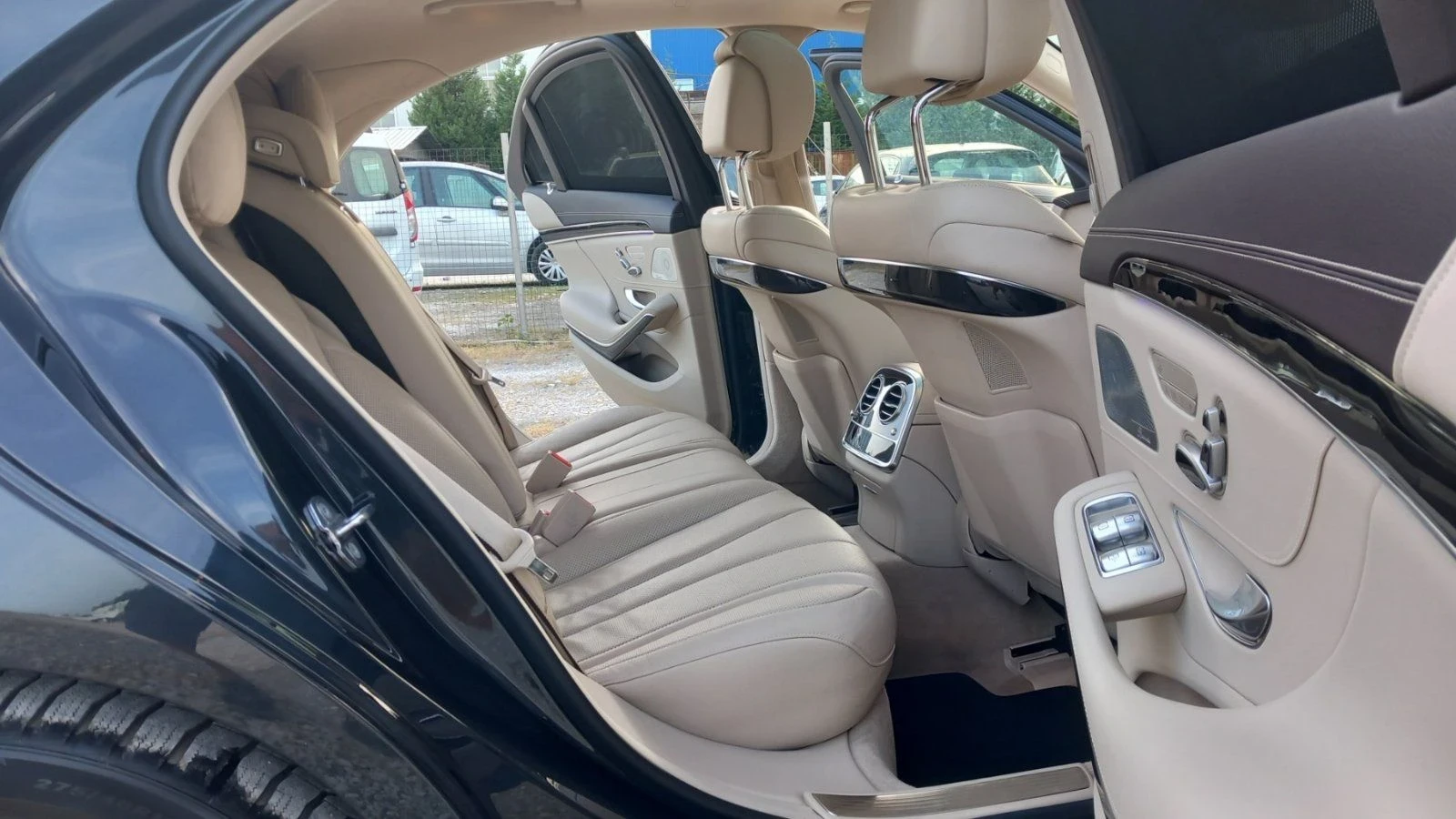 Mercedes-Benz S 560 AMG пакет 8V 4.0, снимка 14 - Автомобили и джипове - 55786233