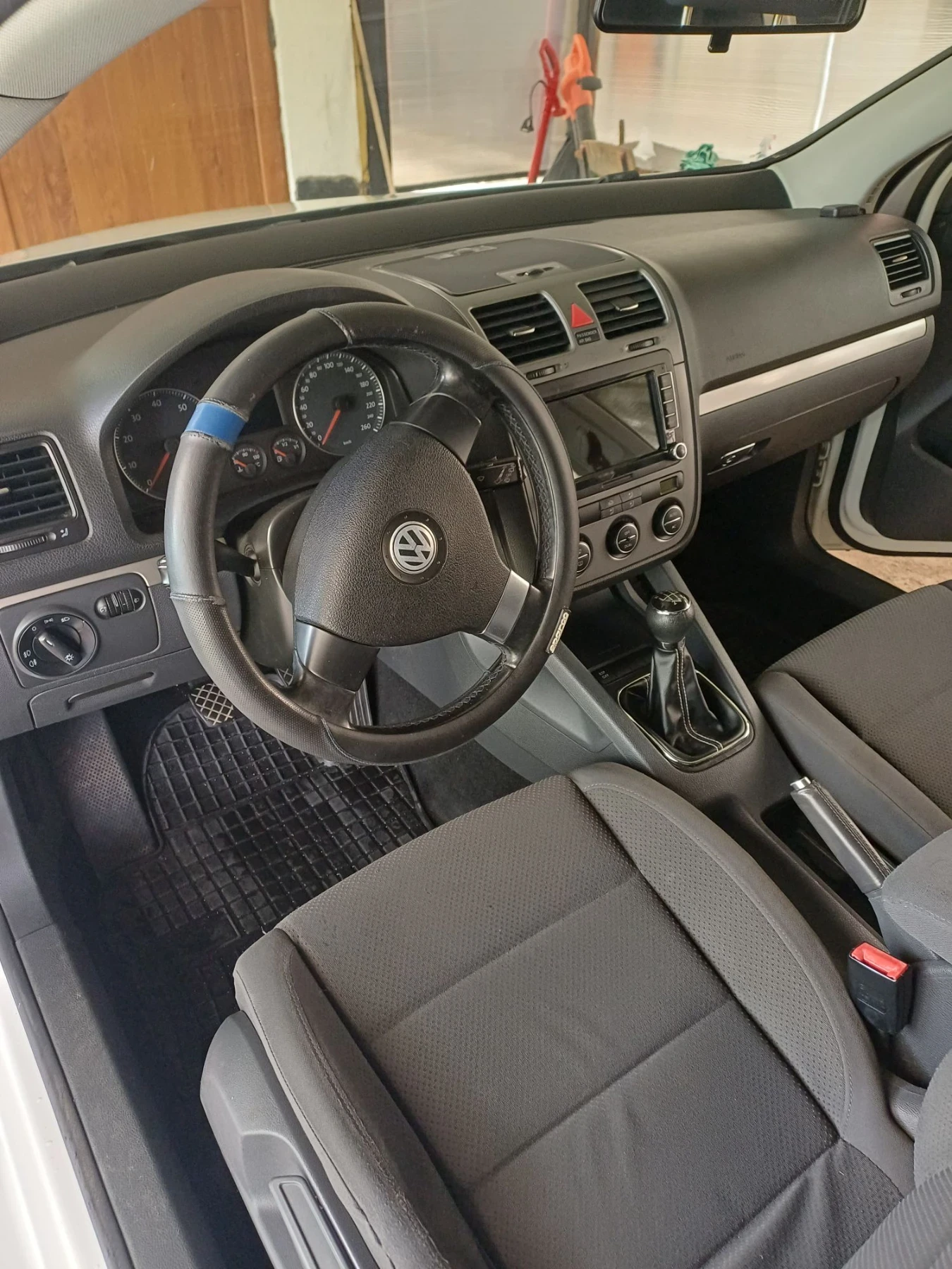 VW Golf 5, снимка 9 - Автомобили и джипове - 56041206