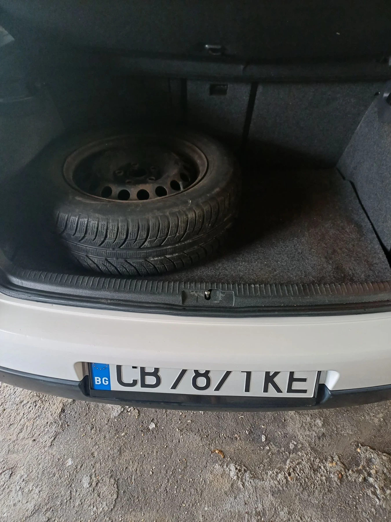 VW Golf 5, снимка 6 - Автомобили и джипове - 56041206