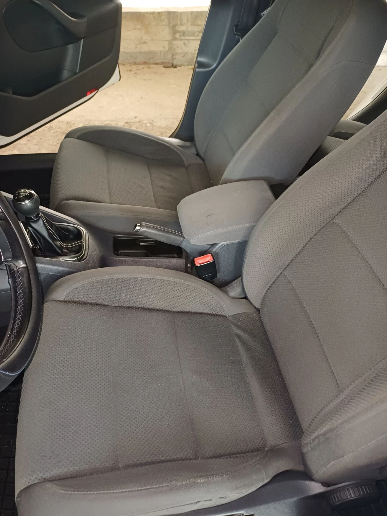 VW Golf 5, снимка 8 - Автомобили и джипове - 56041206