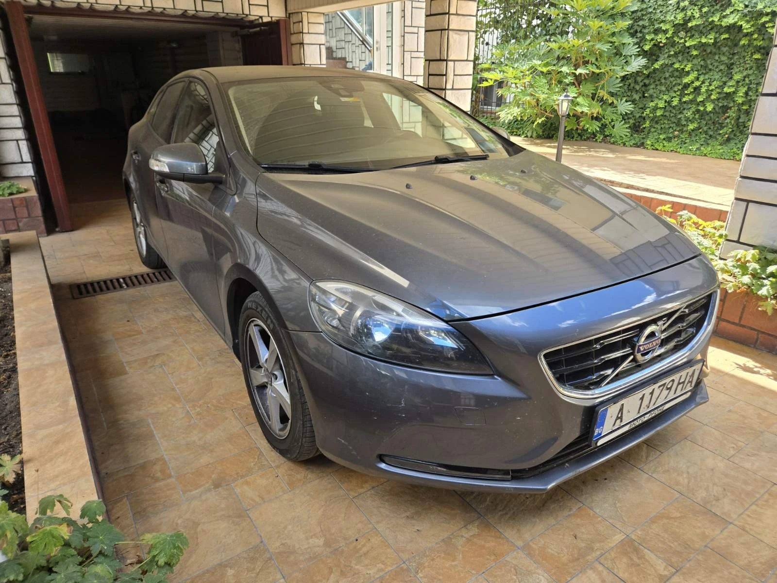 Volvo V40 Kinetic, снимка 5 - Автомобили и джипове - 56079049