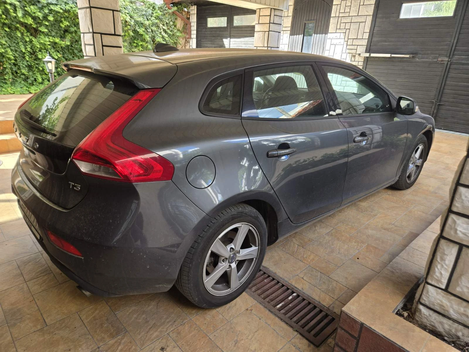 Volvo V40 Kinetic, снимка 3 - Автомобили и джипове - 56079049