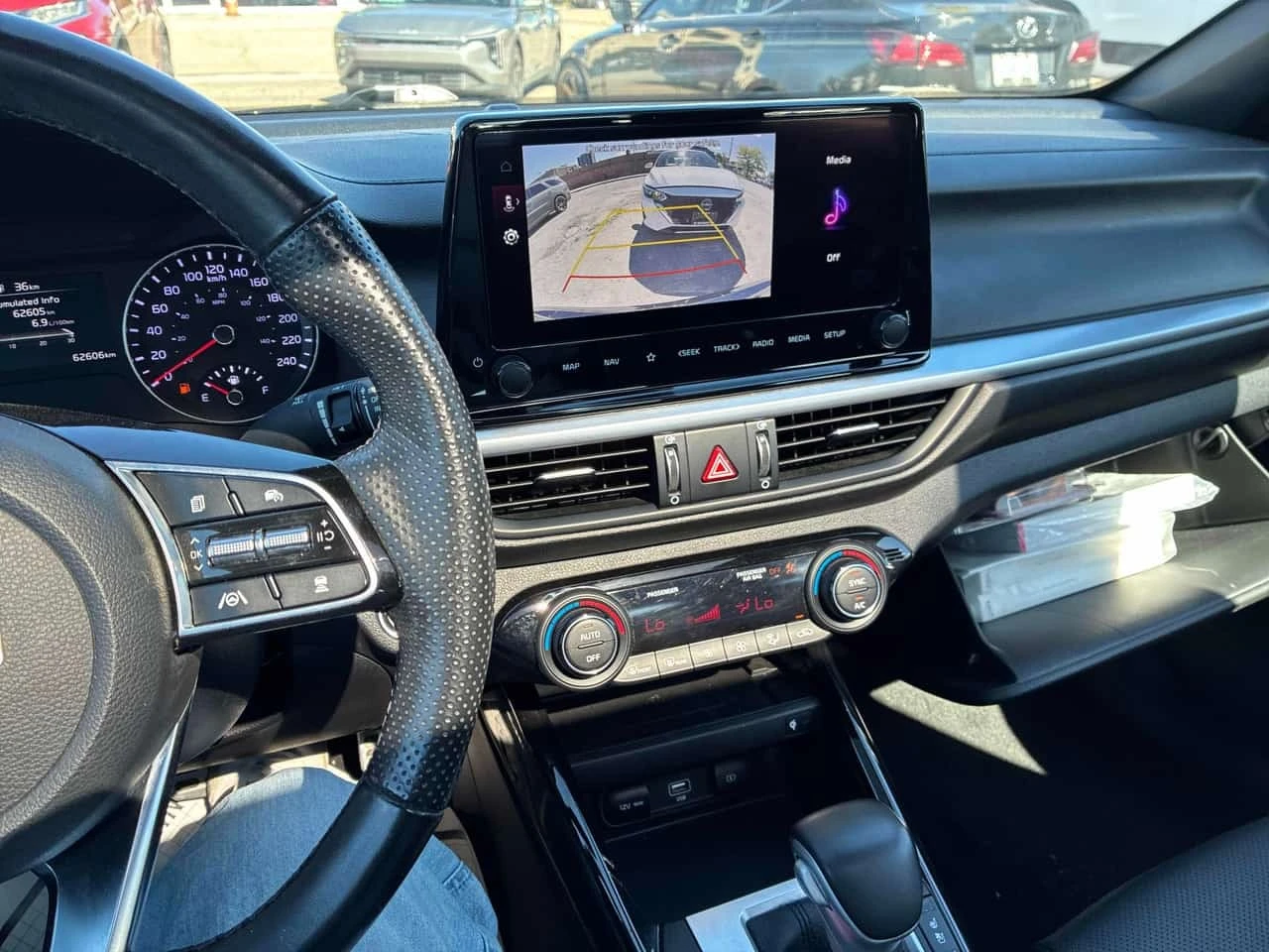 Kia Forte * GT Line * АВТОКРЕДИТ БЕЗ ПЪРВОНАЧАЛНА ВНОСКА* , снимка 9 - Автомобили и джипове - 56221067