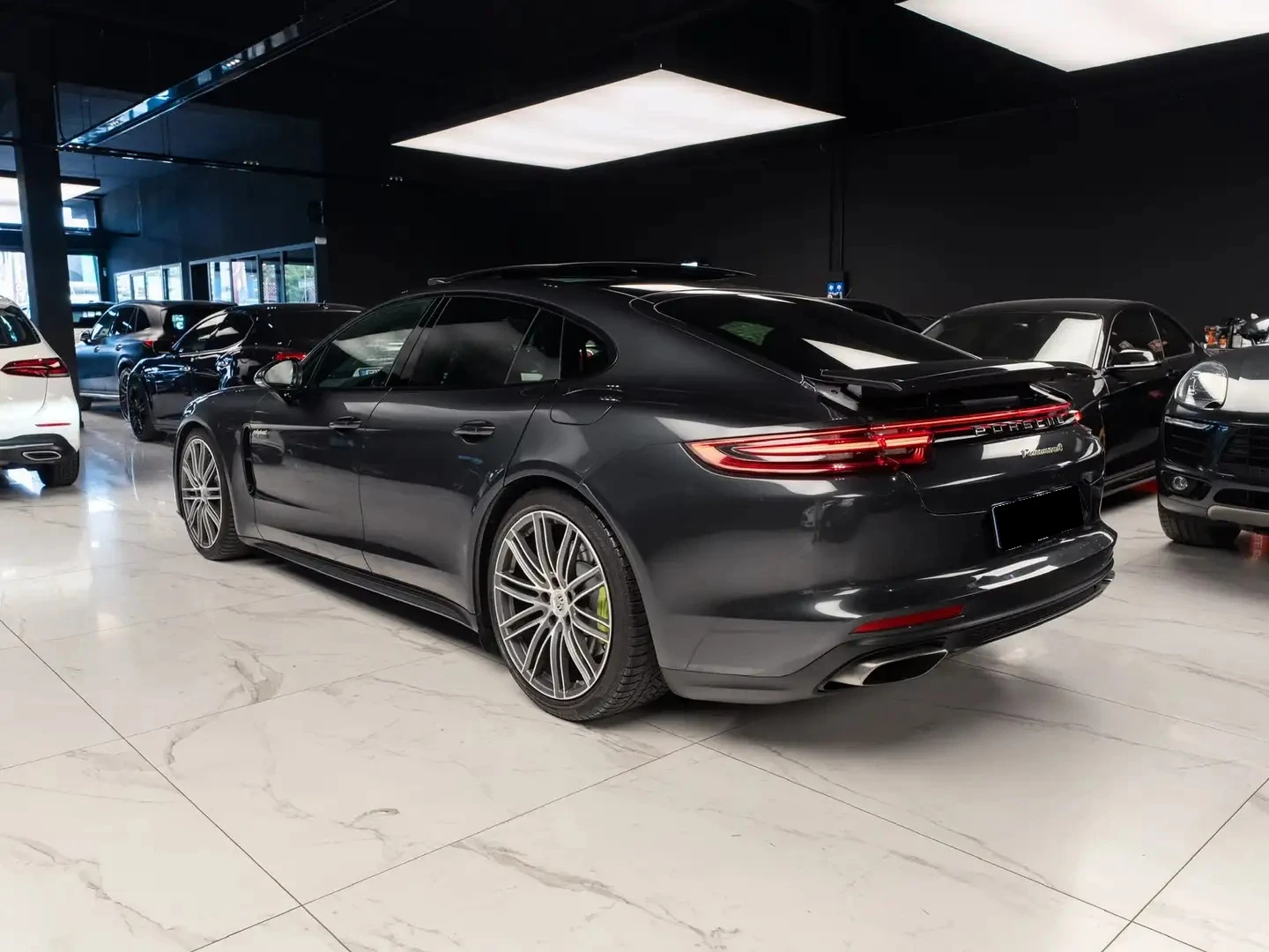 Porsche Panamera 2.9 V6 4 E-Hybrid, снимка 4 - Автомобили и джипове - 56437203