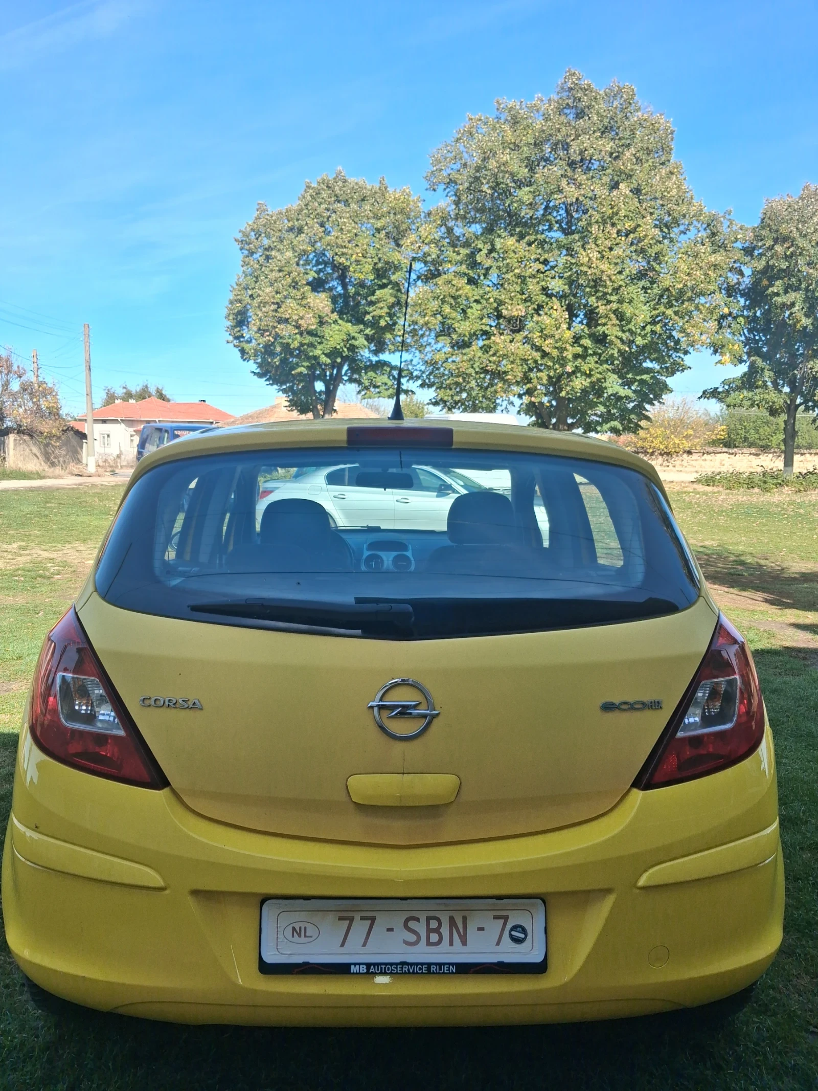 Opel Corsa 1.3 CDTI 2011г, снимка 4 - Автомобили и джипове - 56727341
