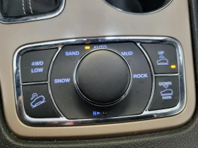 Jeep Grand cherokee Overland 3.6* Distronic* Обдух* Пано* , снимка 15
