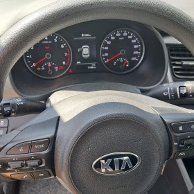 Kia Stonic Мини кросовър, снимка 5