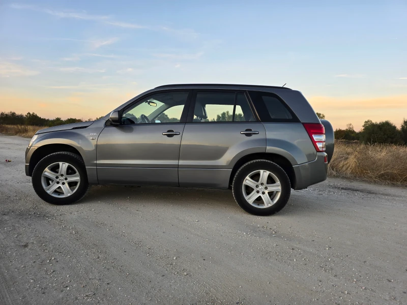 Suzuki Grand vitara, снимка 4 - Автомобили и джипове - 47739934