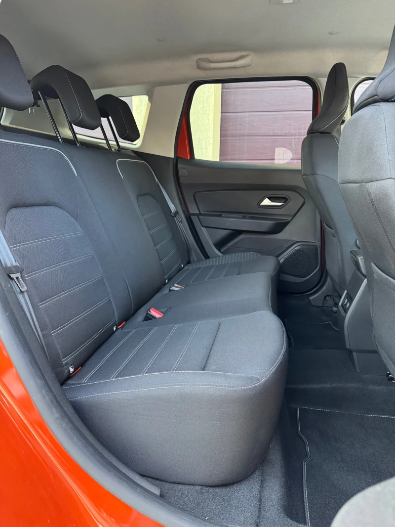 Dacia Duster 1.0TCe-LPG Пълна Сервизна История!, снимка 11 - Автомобили и джипове - 50102112