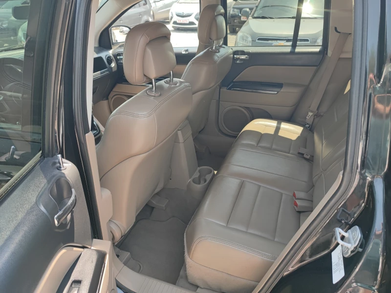 Jeep Compass 2.2CRDI-163ks-6sk-LIMITED-КОЖА-ПАРКТРОНИК, снимка 14 - Автомобили и джипове - 50819534