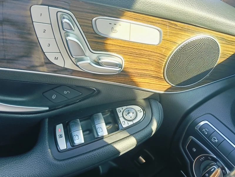 Mercedes-Benz GLC 300, снимка 9 - Автомобили и джипове - 52427211