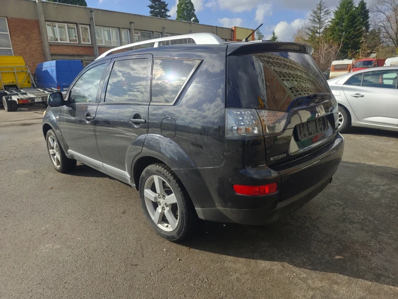 Mitsubishi Outlander 2.0 tdi 4x4, снимка 2 - Автомобили и джипове - 52501612