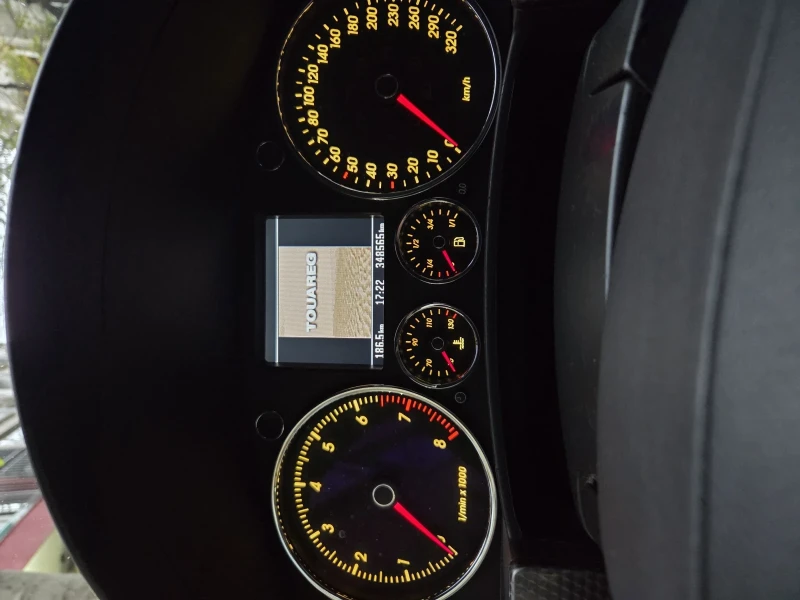 VW Touareg 4.2, снимка 14 - Автомобили и джипове - 52930752