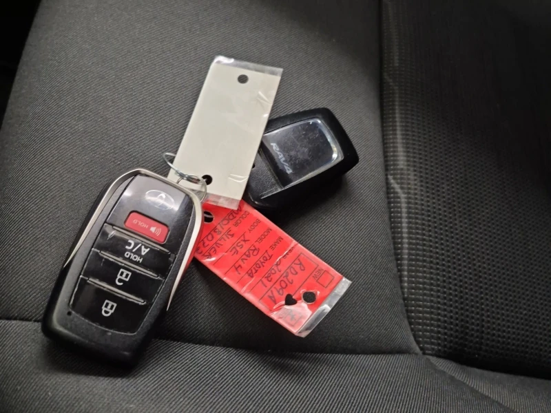 Toyota Rav4 * PRIME S* PLUG IN HYBRID* AWD* CARFAX* , снимка 13 - Автомобили и джипове - 53220020