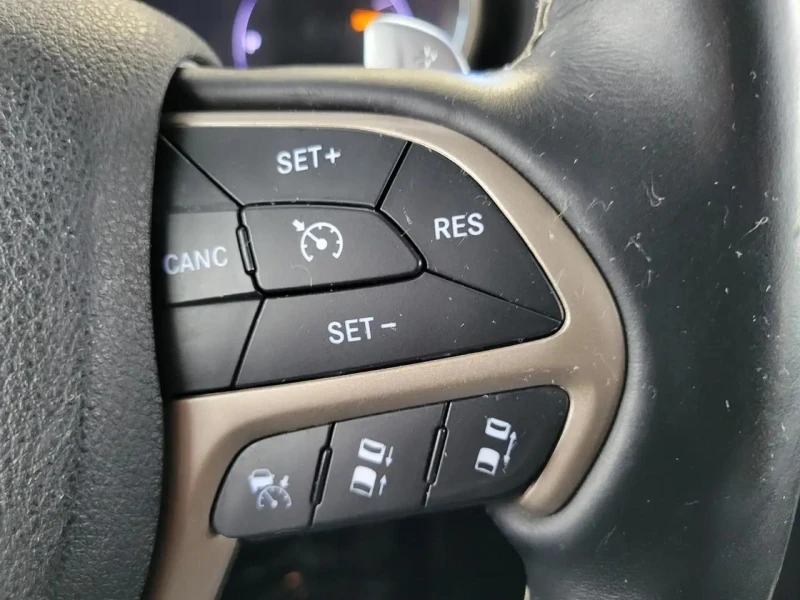 Jeep Grand cherokee Overland 3.6* Distronic* Обдух* Пано* , снимка 12 - Автомобили и джипове - 53233902