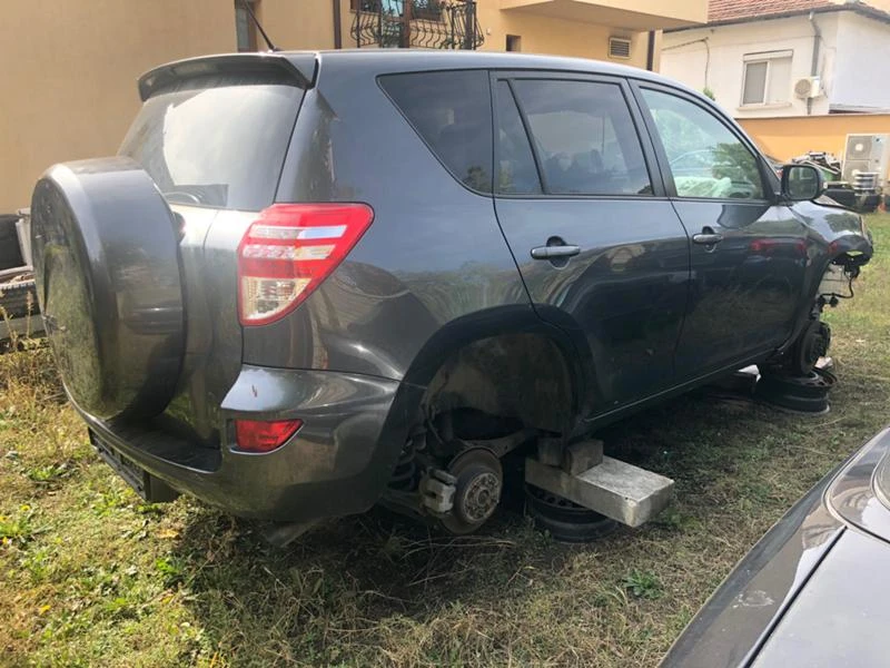 Toyota Rav4 D4D, снимка 2 - Автомобили и джипове - 37779168