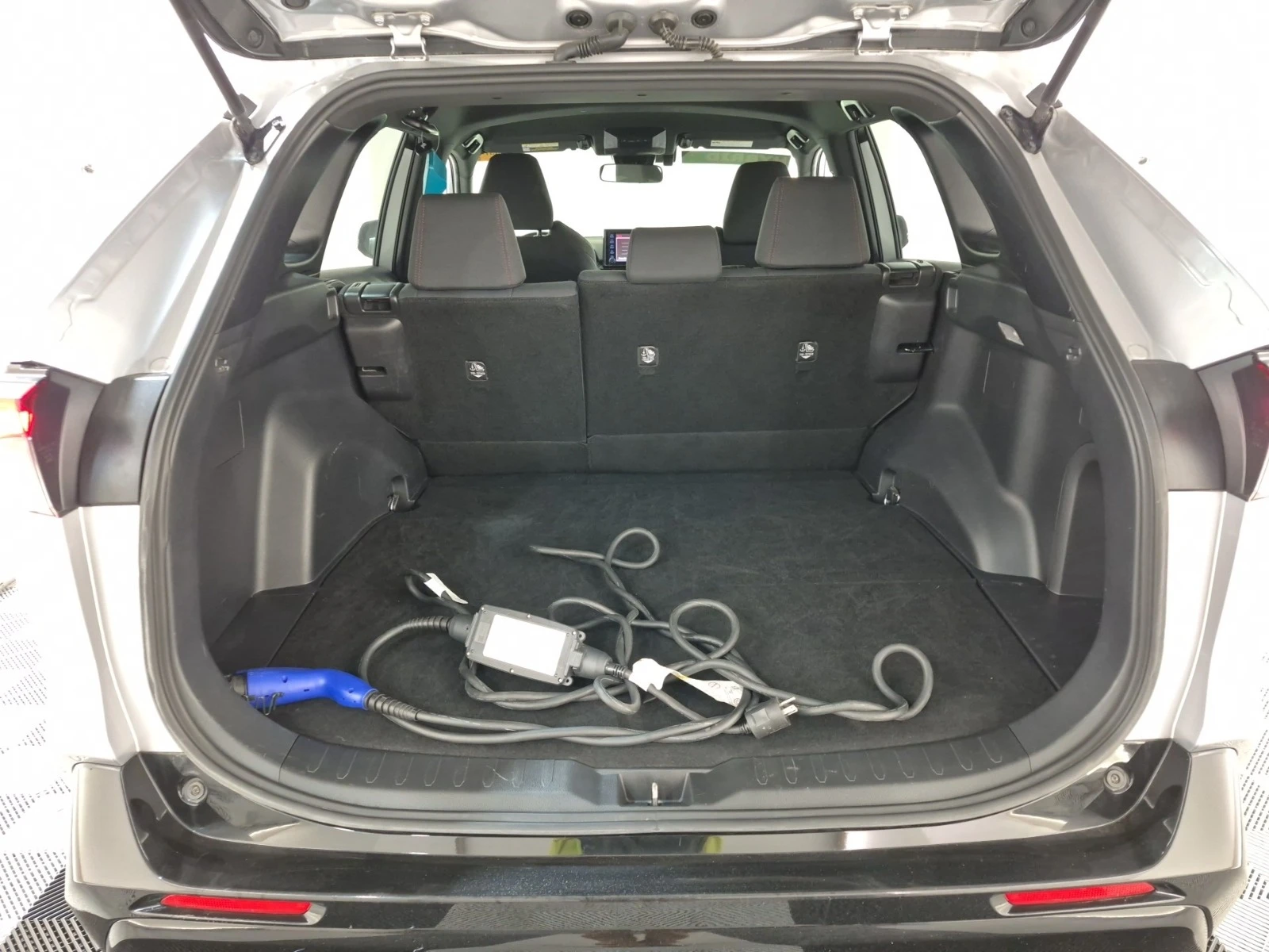 Toyota Rav4 * PRIME S* PLUG IN HYBRID* AWD* CARFAX*  - изображение 5