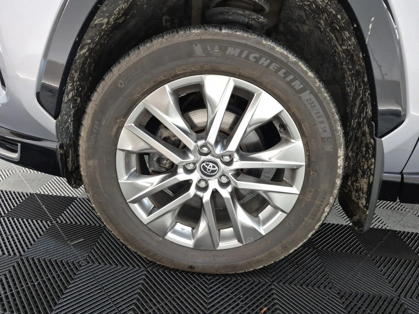 Toyota Rav4 * PRIME S* PLUG IN HYBRID* AWD* CARFAX*  - изображение 7