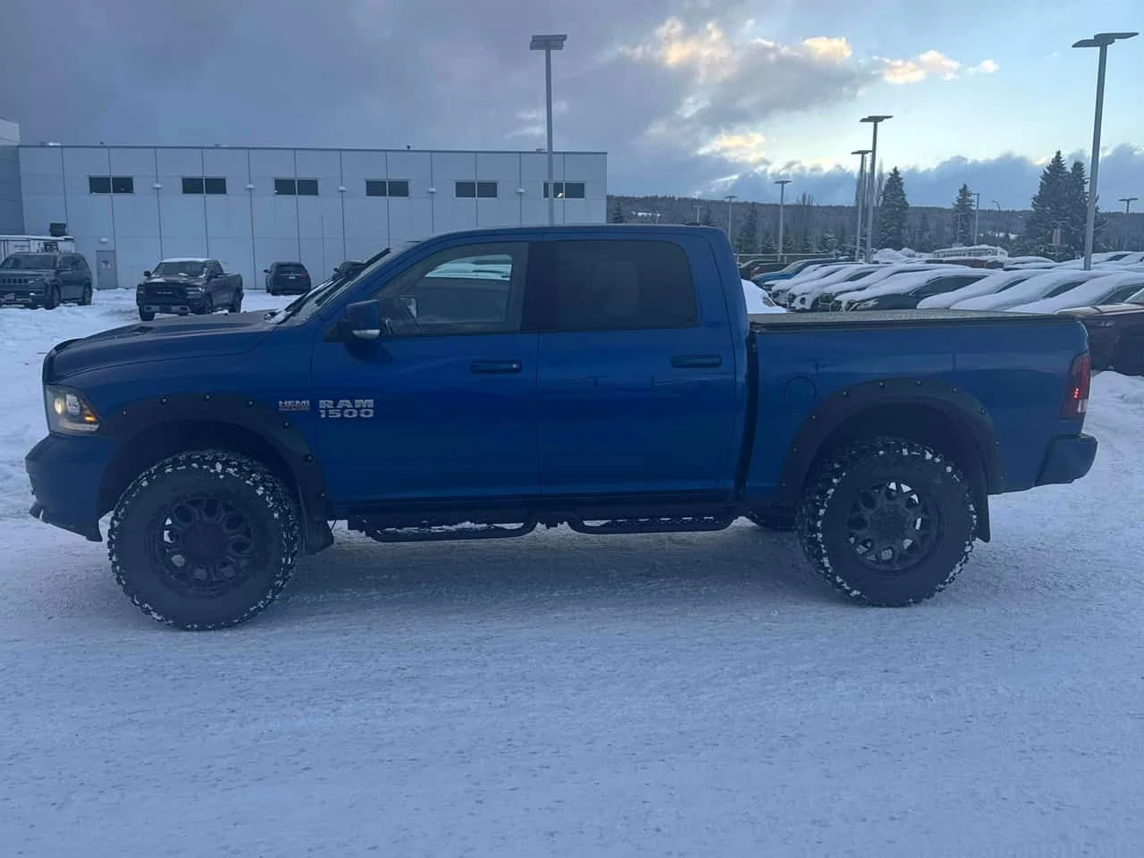 Dodge RAM 1500 * Sport * ПОДГРЕВ* KEYLESS* ЕЛ. СЕДАЛКИ*  - изображение 2