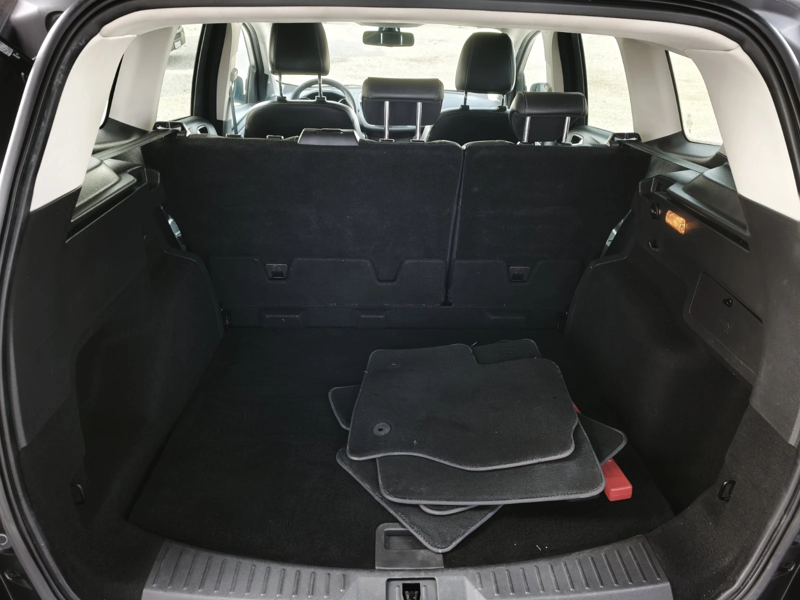 Ford Kuga 2.0TDCi 4x4 EURO6B, снимка 13 - Автомобили и джипове - 53915440