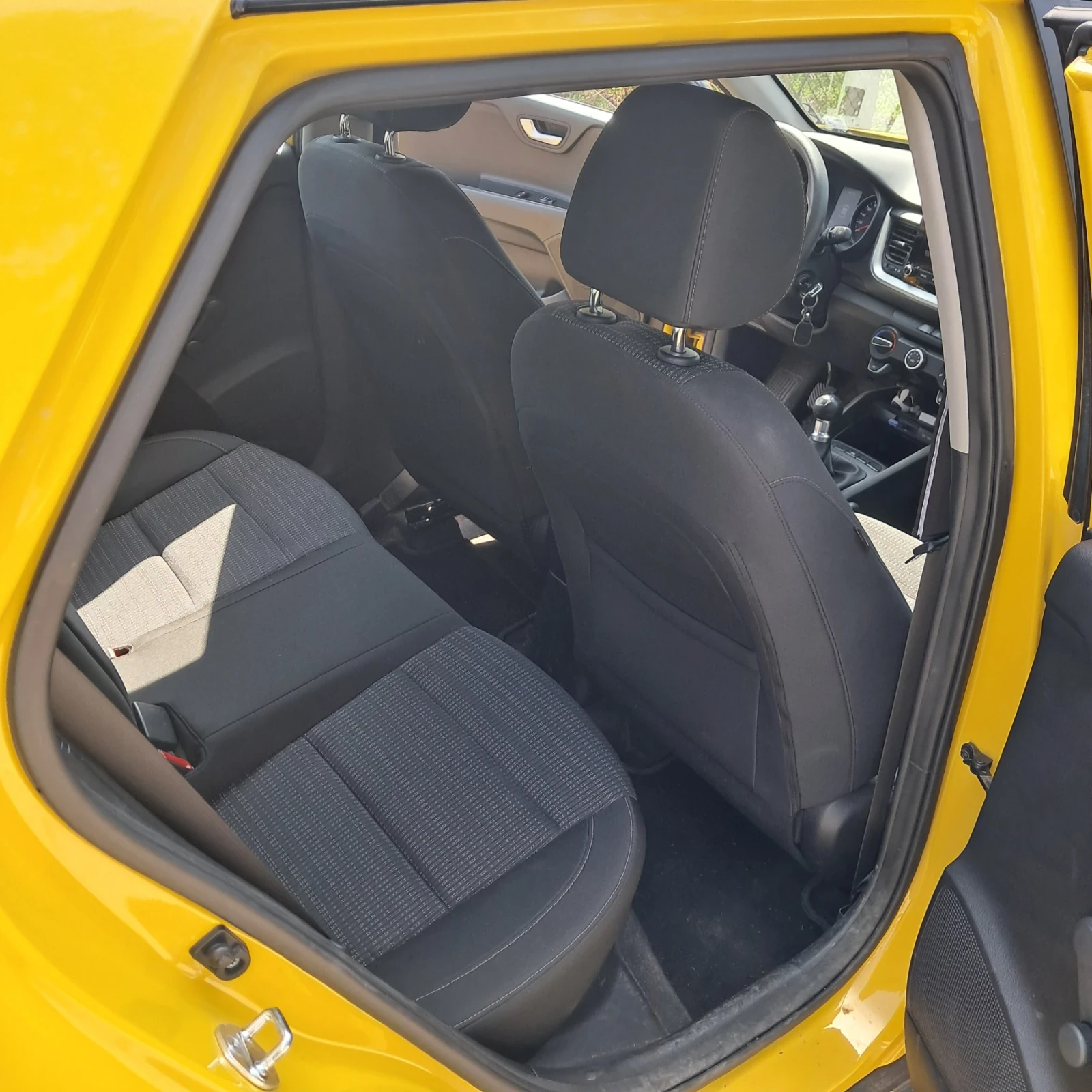 Kia Stonic Мини кросовър, снимка 6 - Автомобили и джипове - 54254662